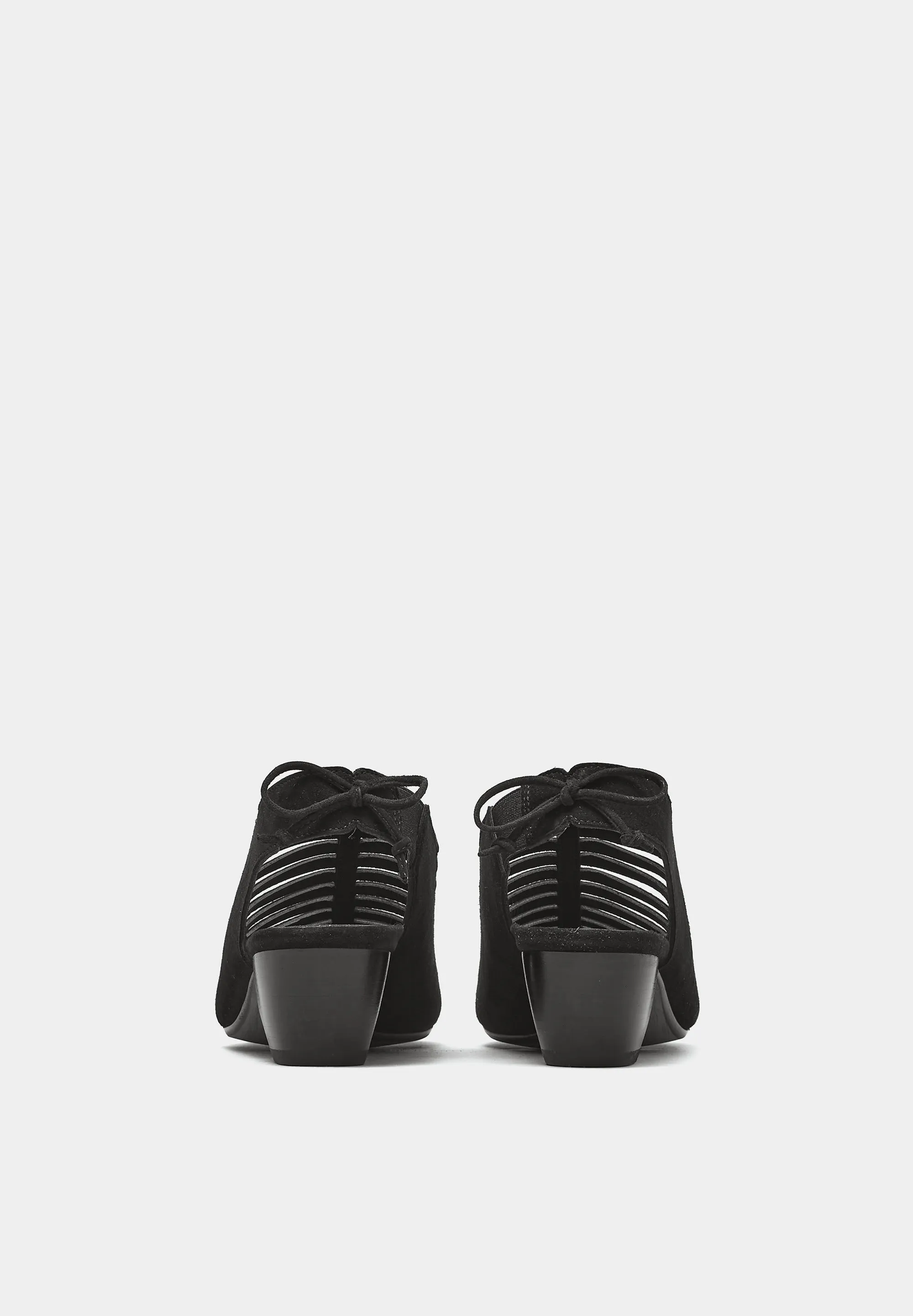 6589 Lattice Sandals Black Suede