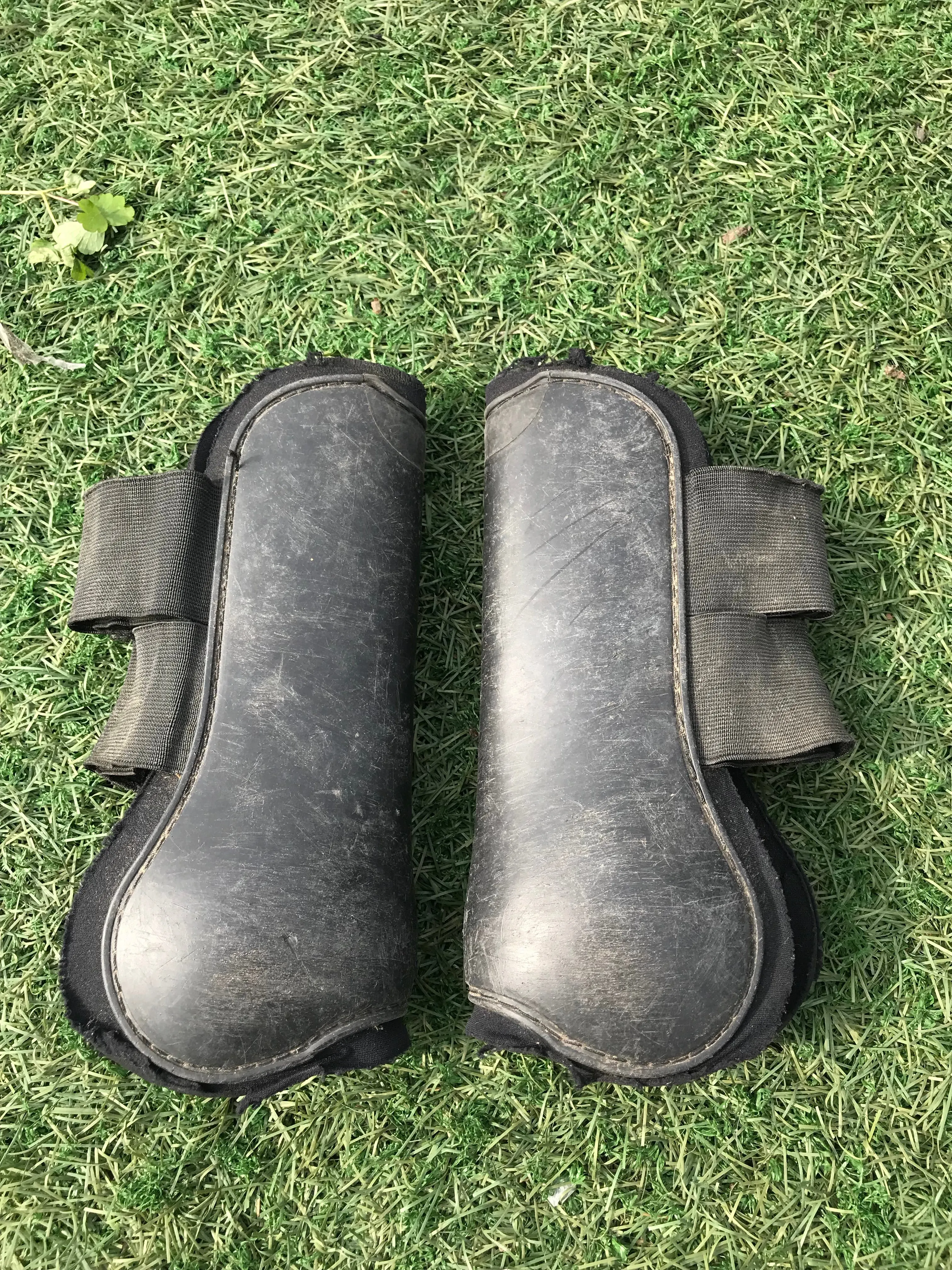 Black full size tendon boots FREE POSTAGE