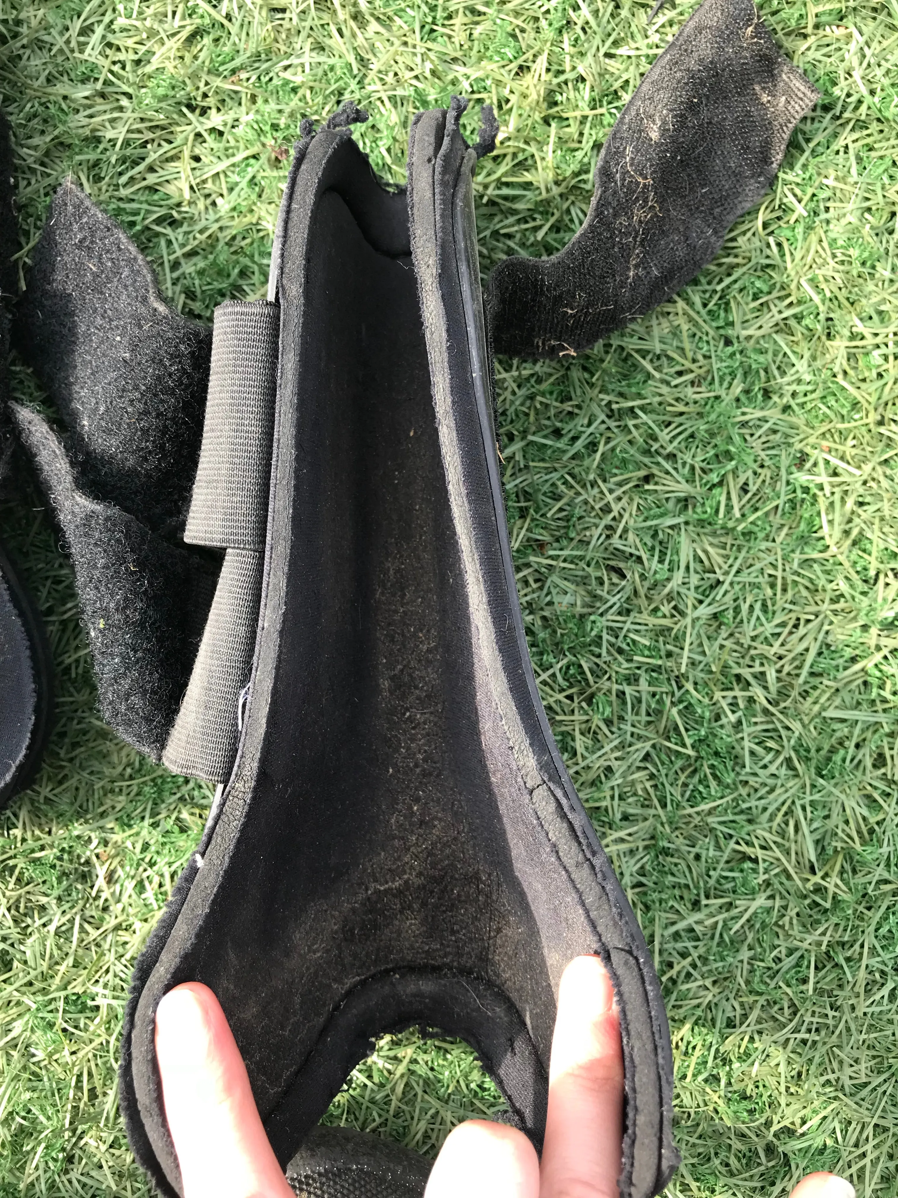 Black full size tendon boots FREE POSTAGE