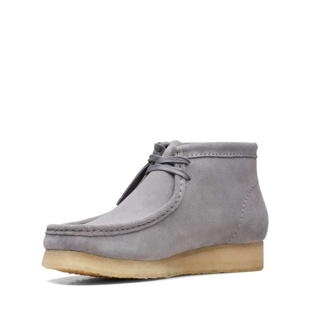 Clarks Originals Wallabee Boots Men’s Gray Suede 26169731