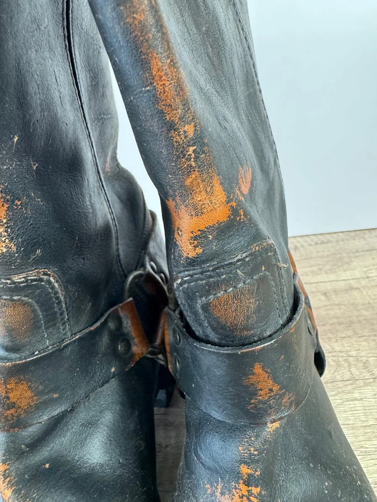 FRYE WHISKEY HARNESS LEATHER ENGINEER BOOTS DISTRESSED