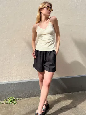 Naja 8 Linen Shorts - Black